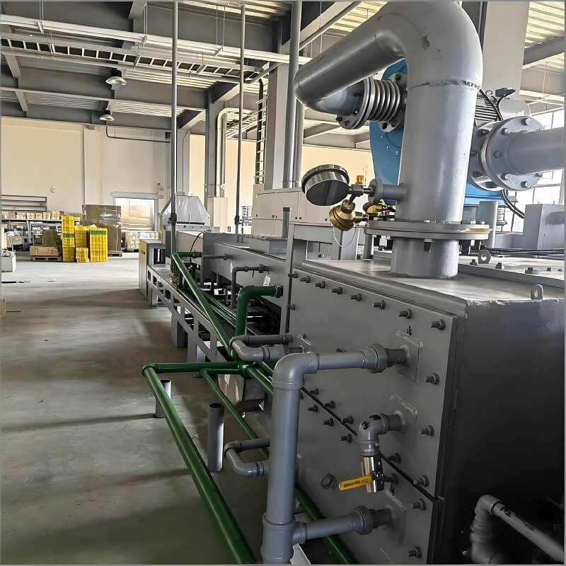Fabricante de hornos de sinterización industriales | Zona de enfriamiento rápido para piezas ferrosas y de cobre