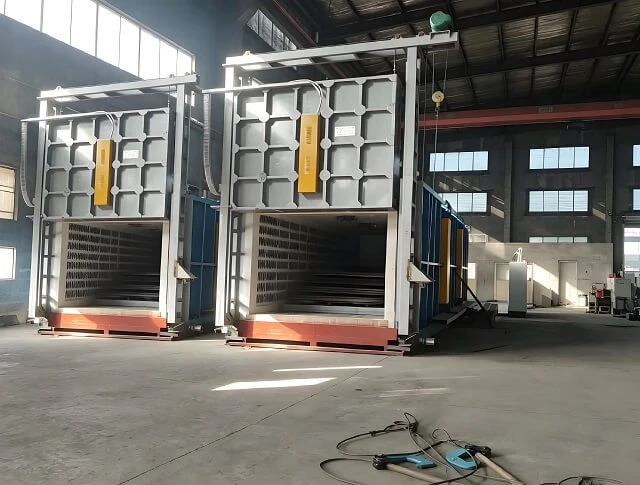Horno tipo caja con hogar de bogie para moldes de fundici&oacute;n pesados, recocido, templado, tratamiento
