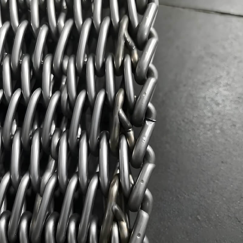 Cinta transportadora de tejido equilibrado de acero inoxidable para horno de tratamiento térmico de alta resistencia
