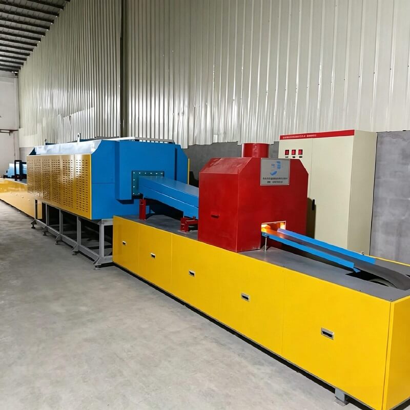Horno de atmósfera de correa de acero continua Tratamiento térmico brillante de baja deformación para piezas de tubos corrugados