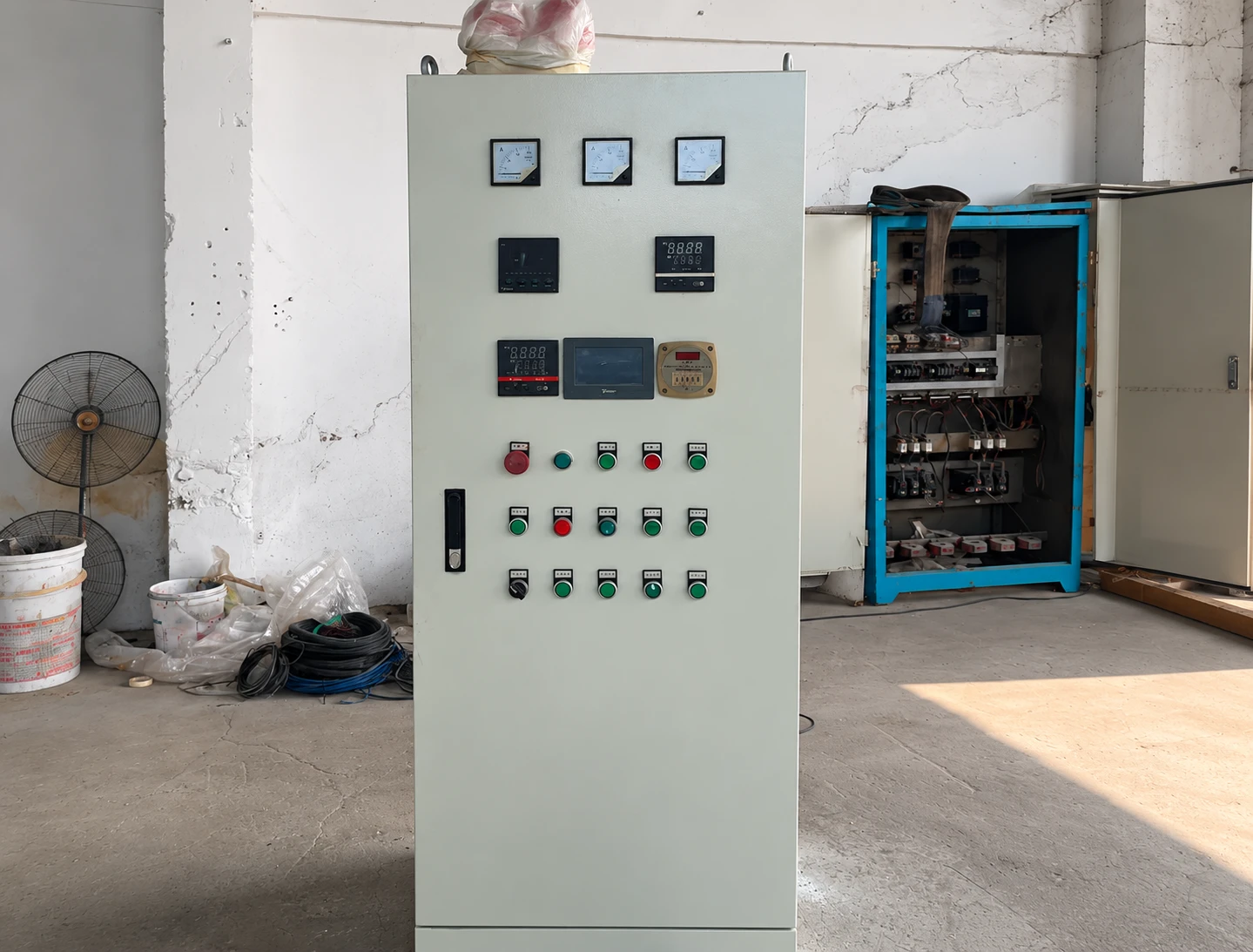 Horno de nitruraci&oacute;n de gas de pozo para engranajes, ejes y piezas de acero. Moldes